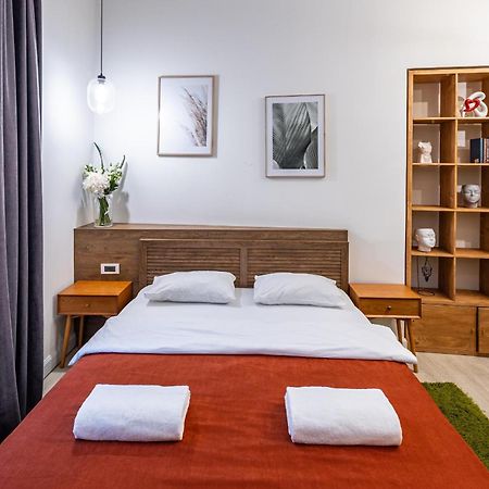Apartamenty On Knyazya Romana Lviv Buitenkant foto