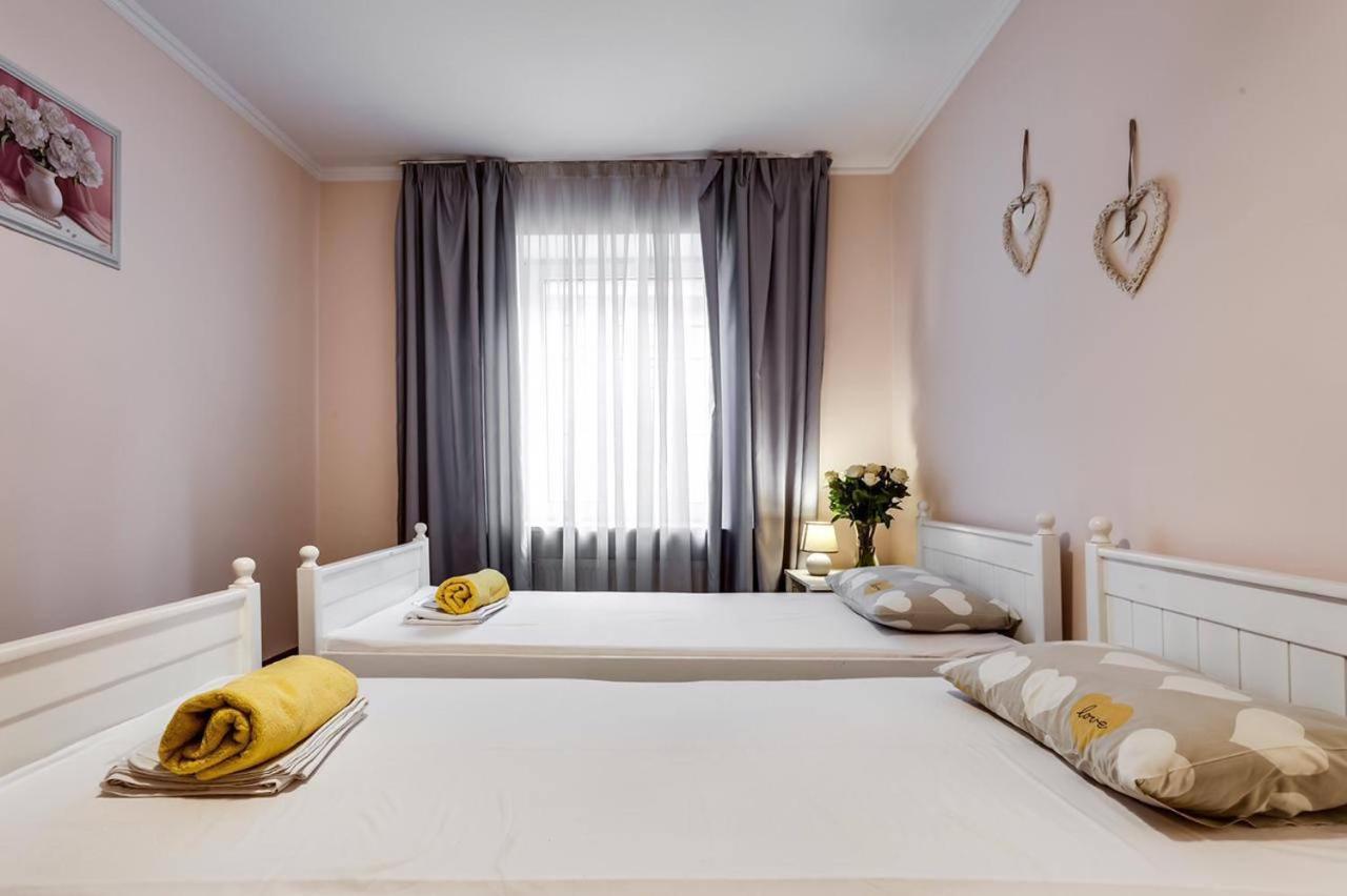 Apartamenty On Knyazya Romana Lviv Buitenkant foto