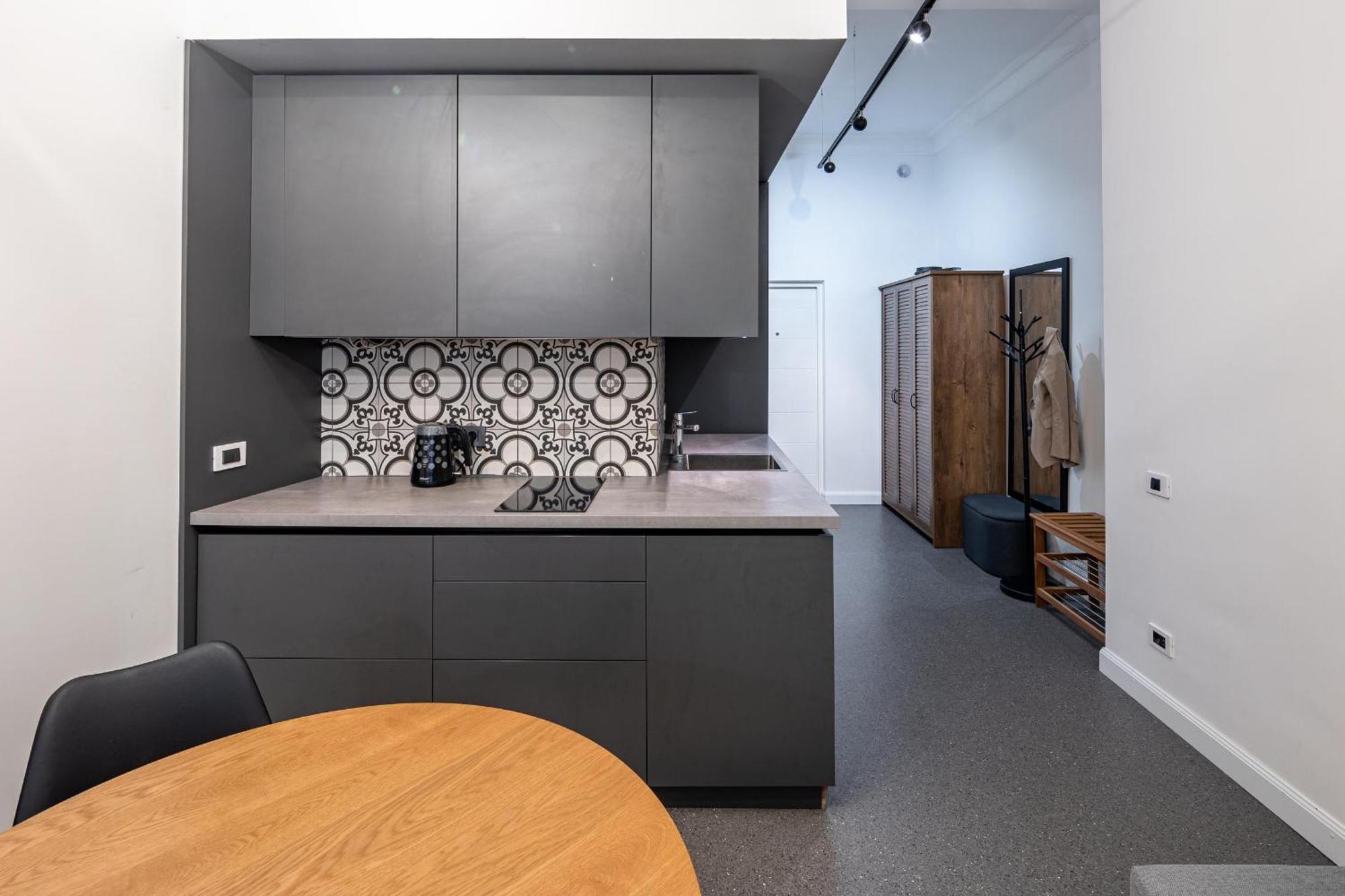 Apartamenty On Knyazya Romana Lviv Buitenkant foto
