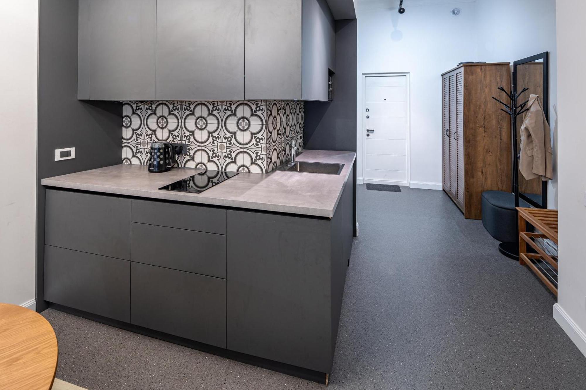 Apartamenty On Knyazya Romana Lviv Buitenkant foto